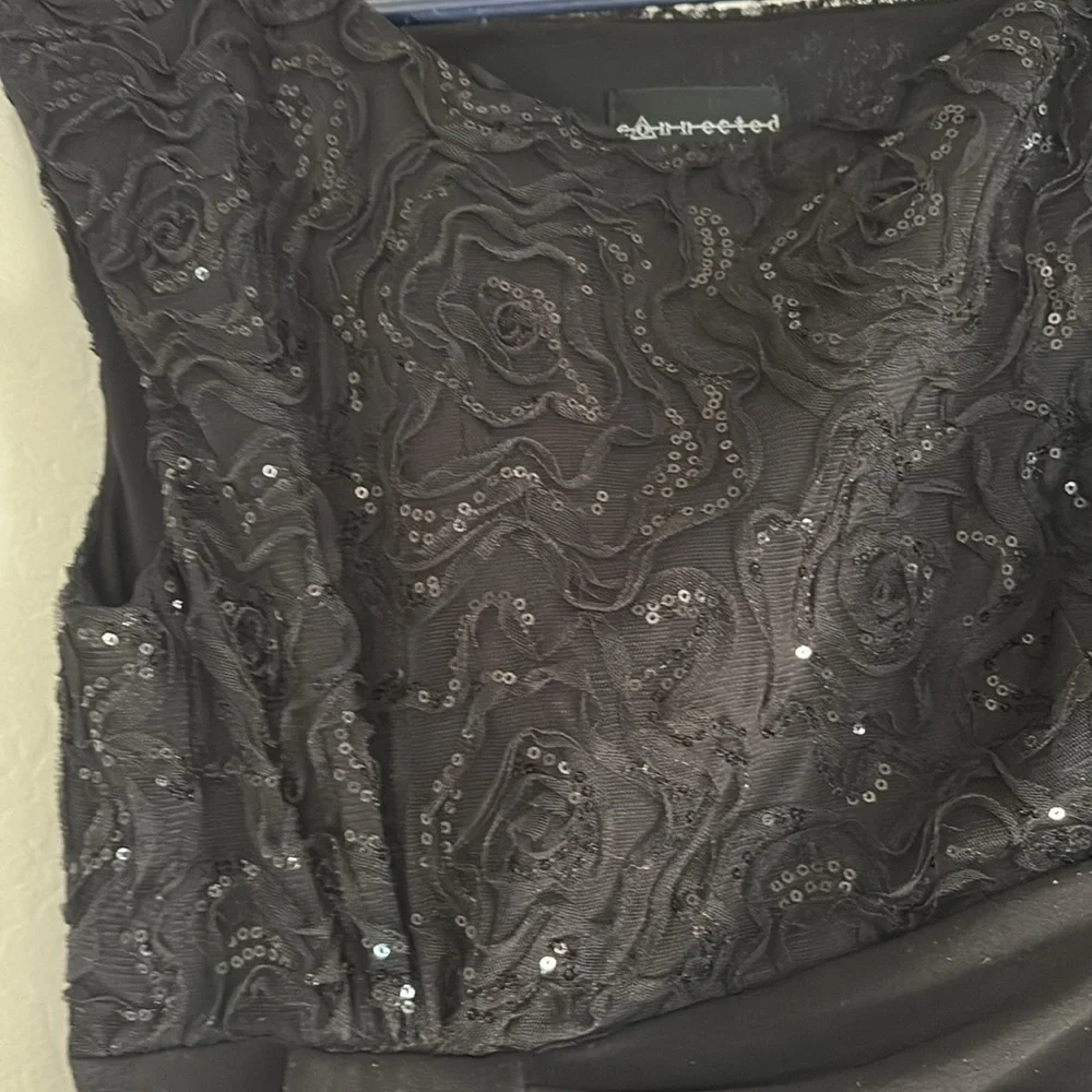 Connected Elegant Black Dress - Picture 3 of 6